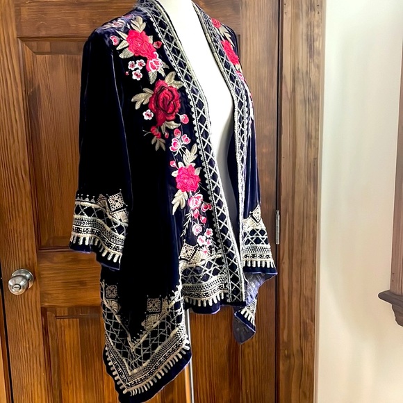 JOHNNY WAS JWLA Meri Floral Embroidered Velvet Draped Cardigan Purple NEW RARE! - Picture 6 of 12
